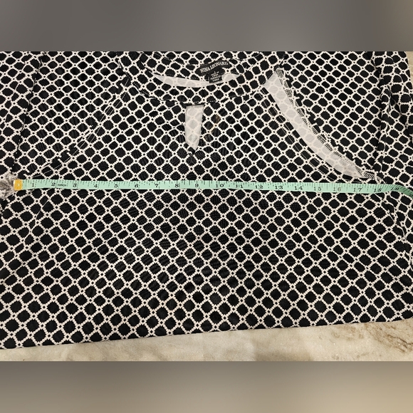 Nina Leonard Black and White Pull On Hankerchief Hem Dress Size Large - Picture 8 of 11